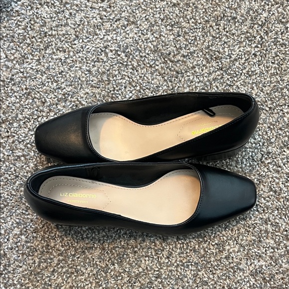 Shoes - Liz Claiborne dress pumps